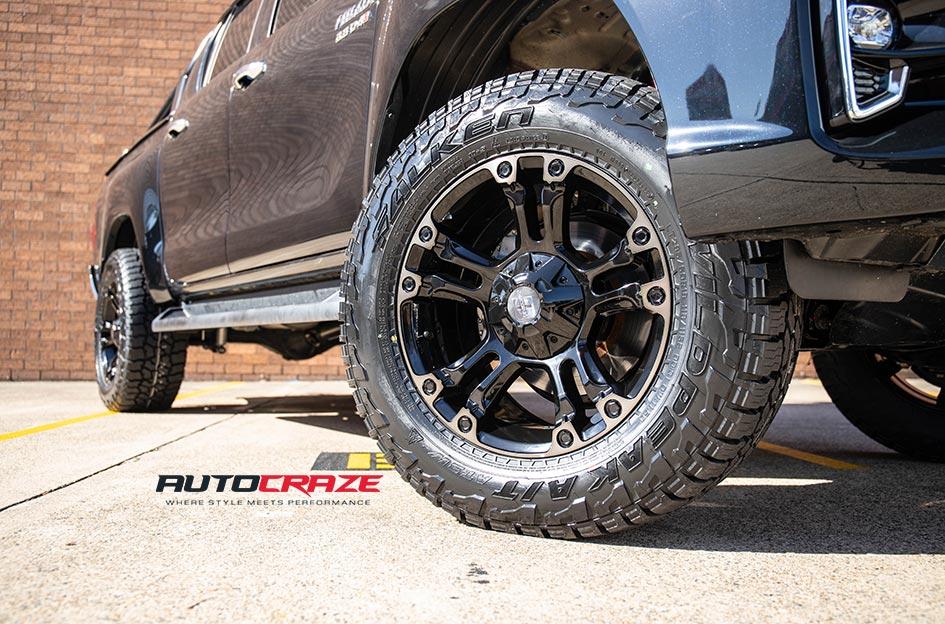 TOYOTA HILUX N80 4WD BROOKLYN BLACK MACHINED WITH DARK TINT
